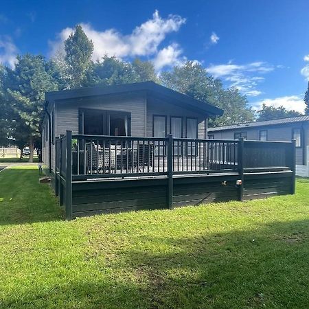 Copse View Lodge With Hot Tub York Dış mekan fotoğraf