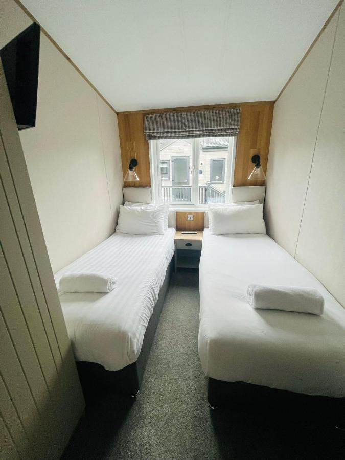 Copse View Lodge With Hot Tub York Dış mekan fotoğraf